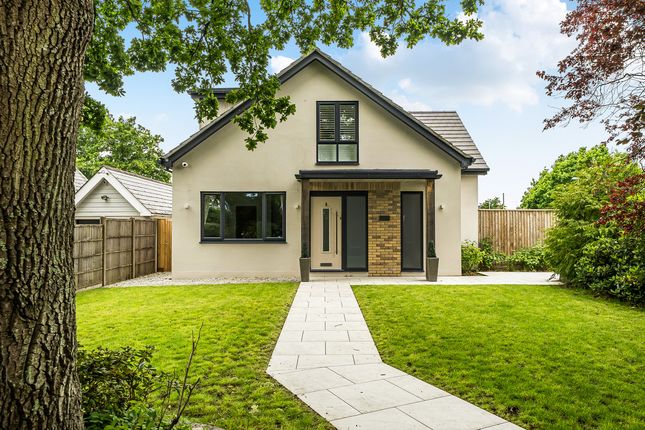 5 bed property, in Dudsbury Avenue, £785,000