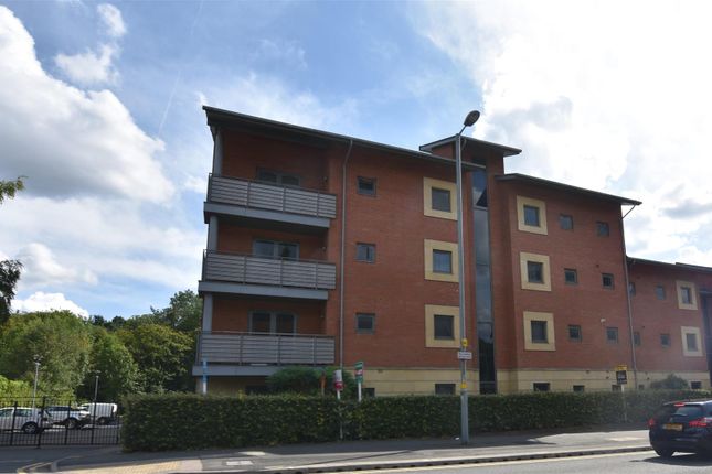 1 bed property, in Bristol Road, £155,000