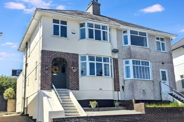 3 bed property, in Lopes Road, £385,000