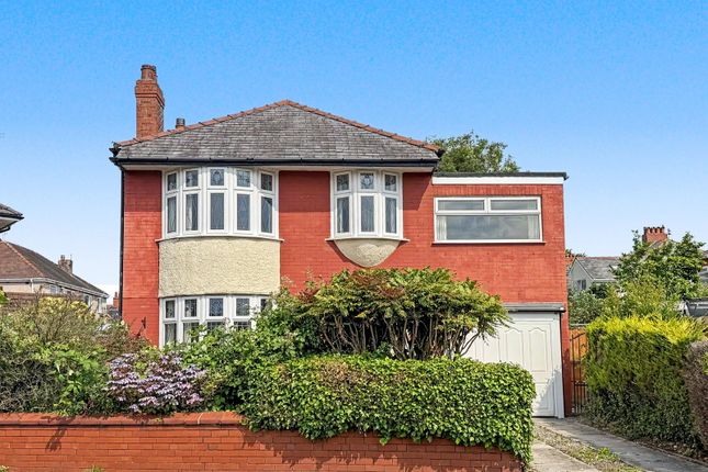 4 bed property, in Balmoral Road, £400,000
