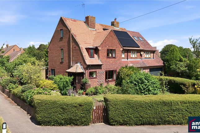 3 bed property, in Longfield Road, £425,000