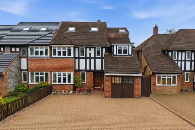 4 bed property, in Linden Crescent, £1,100,000