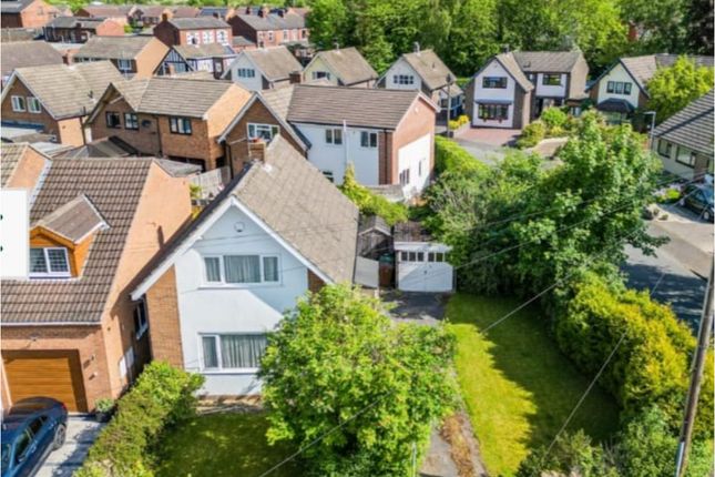 2 bed property, in Reid Park Avenue, £280,000