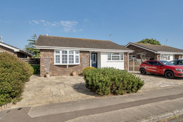 3 bed property, in Wells Crescent, £400,000