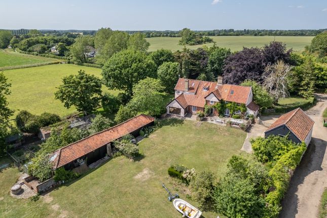 5 bed property, in The Street, £995,000