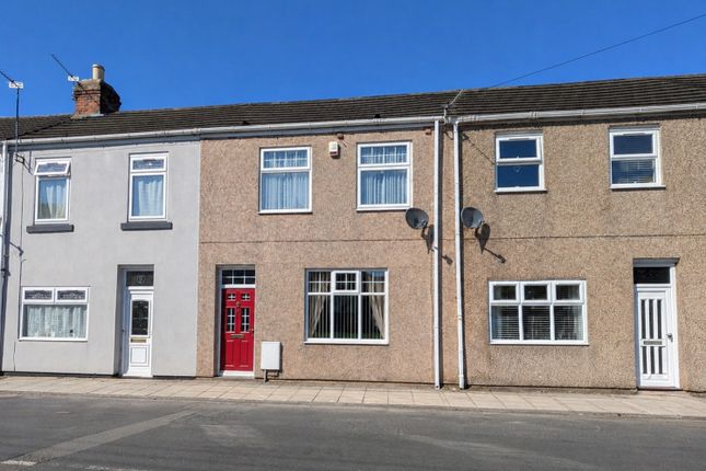 2 bed property, in Luke Street, £70,000