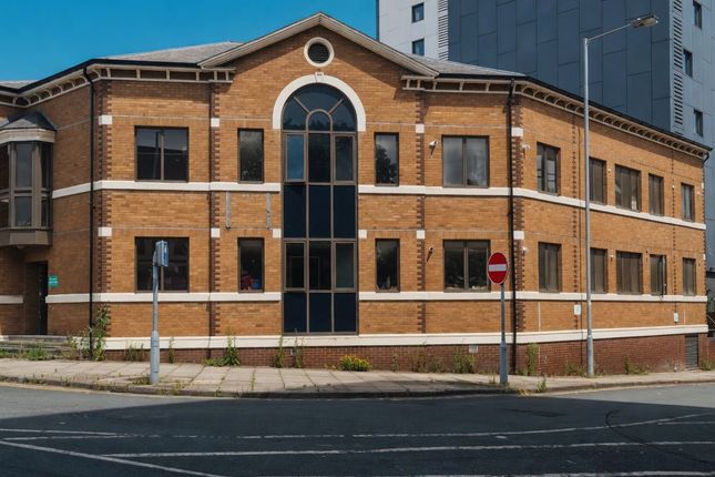 1 bed property, in Apartment 5 L I V, £40,000