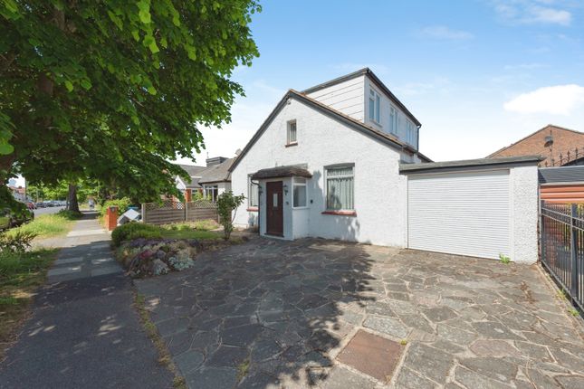 3 bed property, in Green Lane, £600,000