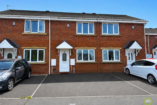 2 bed property, in Riverside View, £139,950