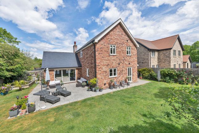 4 bed property, in Dexter Lane, £565,000