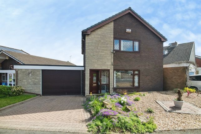 3 bed property, in Hopkins Drive, £300,000