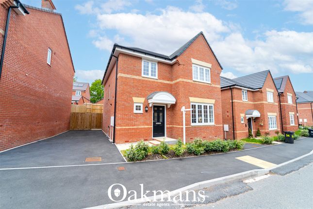 4 bed property, in Green Way, £443,000