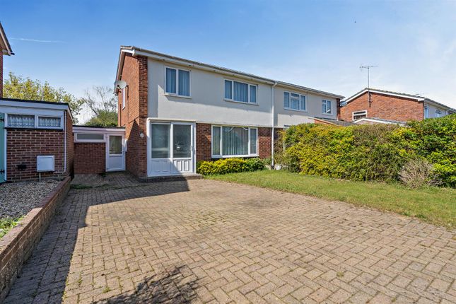 3 bed property, in Cobbetts Walk, £500,000