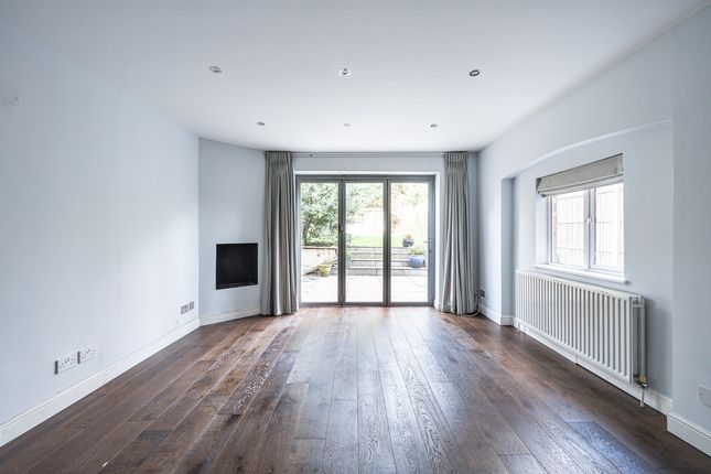 2 bed property, in Chevening Road, £900,000