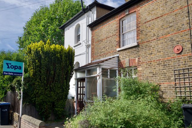 2 bed property, in St. Georges Road, £385,000