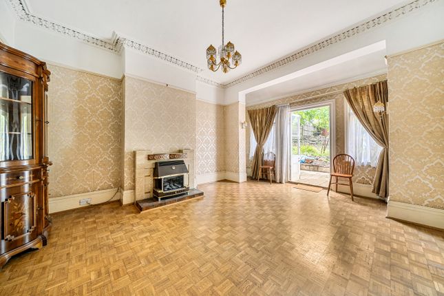 5 bed property, in Forest Hill Road, £1,000,000