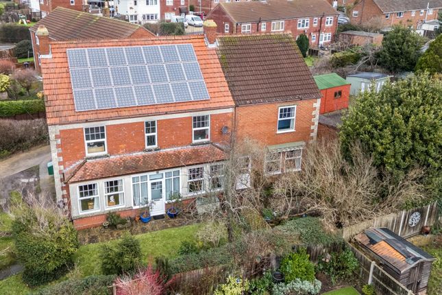 6 bed property, in Larkhill Road, £650,000