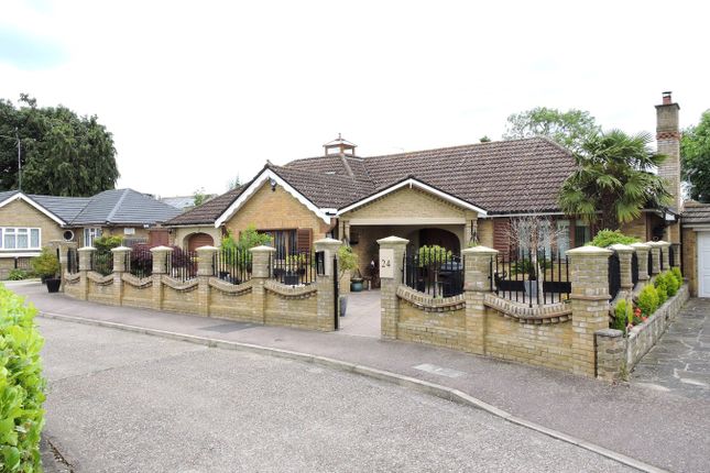 5 bed property, in Littlebrook Gardens, £795,000