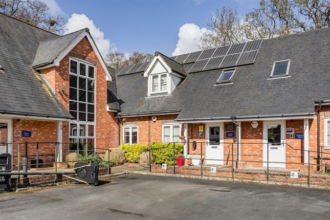 2 bed property, in Long Toll, £325,000