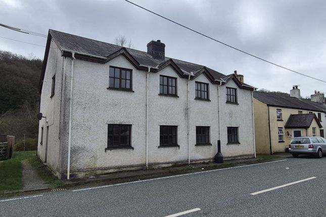 3 bed property, in 1 & 2 Glanllyn, £190,000