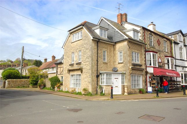 3 bed property, in Fore Street, £500,000