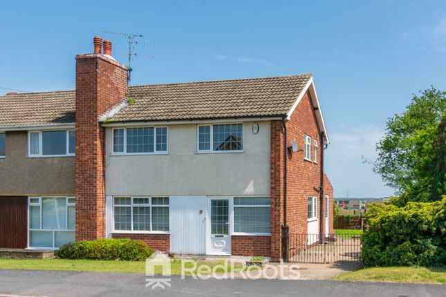 3 bed property, in Cheriton Avenue, £195,000