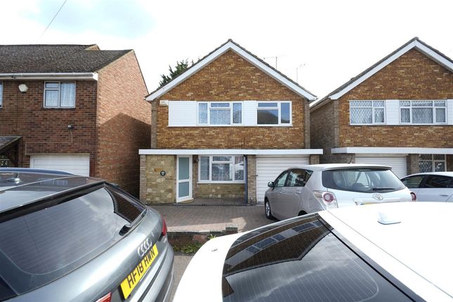 4 bed property, in Rosslyn Crescent, £430,000