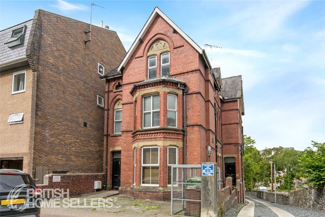 12 bed property, in High Street, £460,000