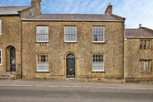 7 bed property, in Abbey Street, £450,000