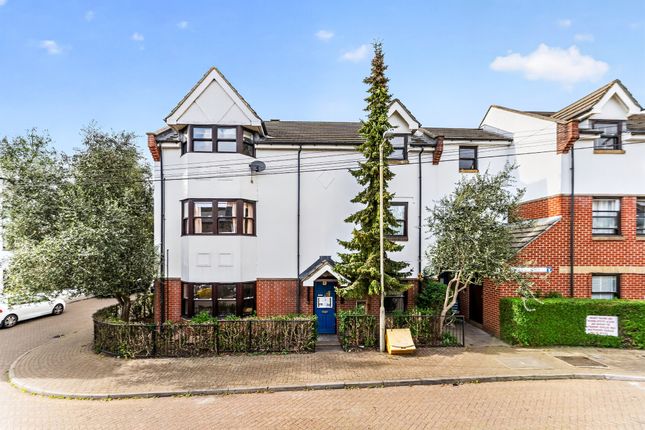 2 bed property, in Flock Mill Place, £370,000