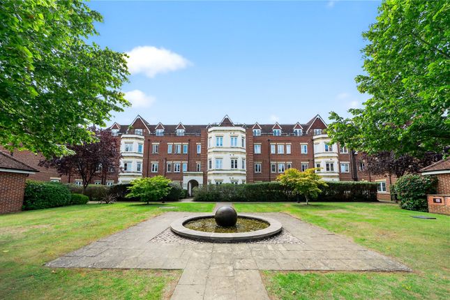 1 bed property, in London Road, £230,000