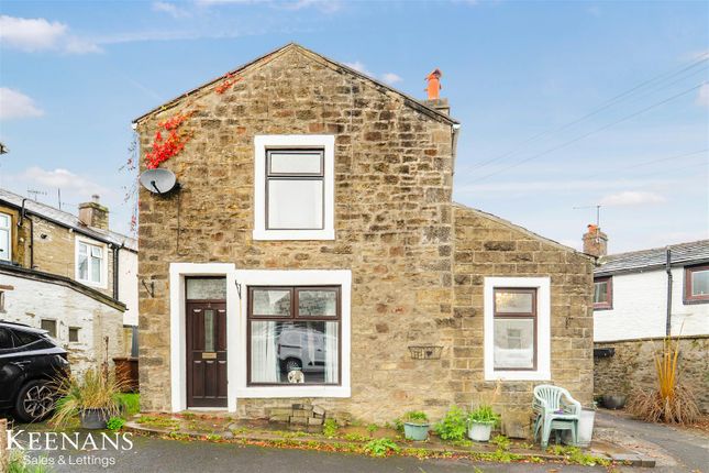 2 bed property, in Town Gate, £190,000