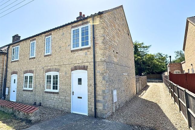 2 bed property, in Fen Road, £195,000