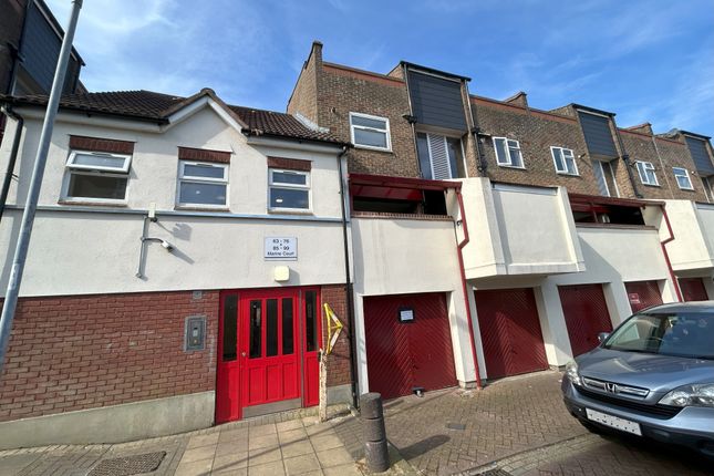 3 bed property, in Flat 92, £165,000