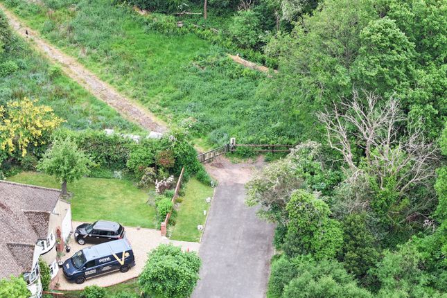 Land, in Of Brookfield Avenue, £35,000