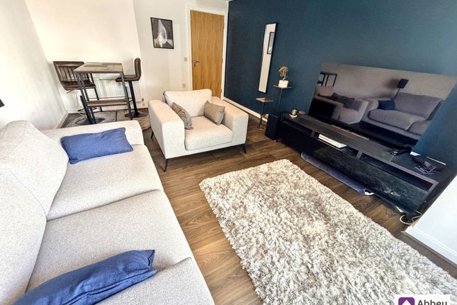 2 bed property, in Montvale Gardens, £130,000