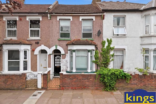 3 bed property, in Somerset Road, £425,000