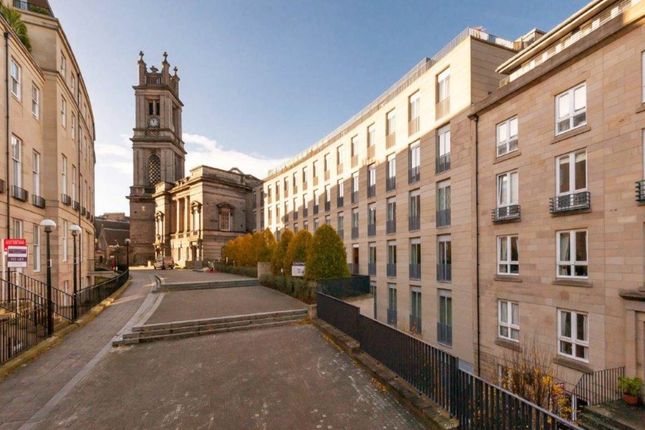 1 bed property, in St. Vincent Place, £45,000