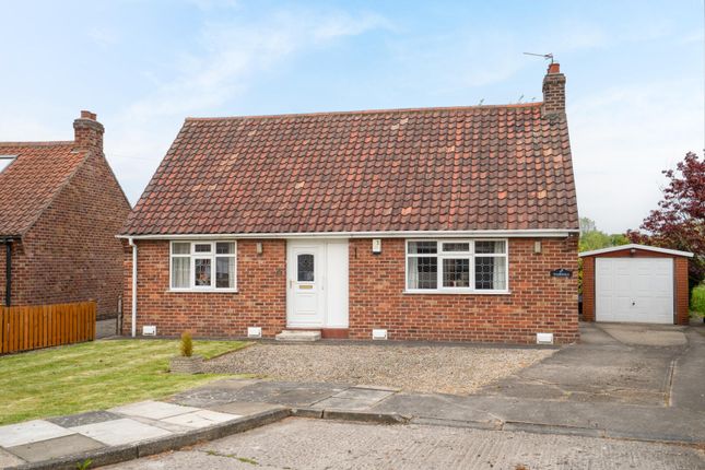 2 bed property, in Brandon Grove, £325,000