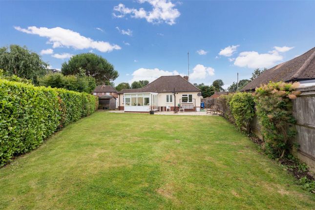 3 bed property, in Upcroft, £799,950