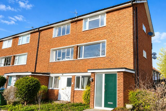 2 bed property, in Sunnydale Road, £375,000