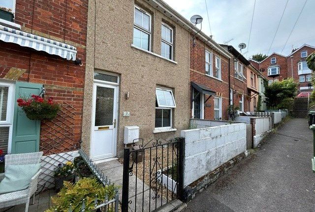 2 bed property, in Garibaldi Row, £240,000