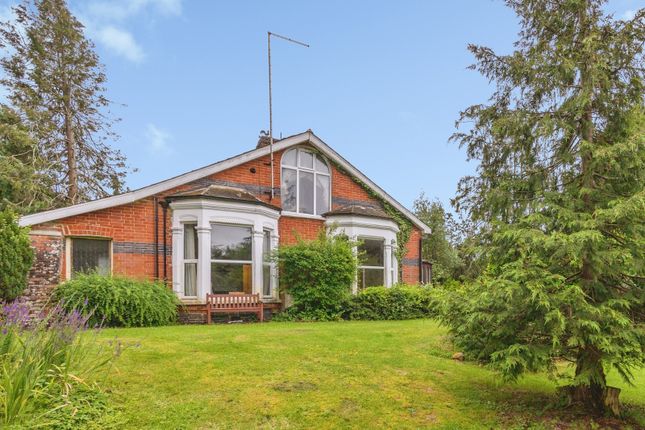 3 bed property, in Silvester Road, £580,000