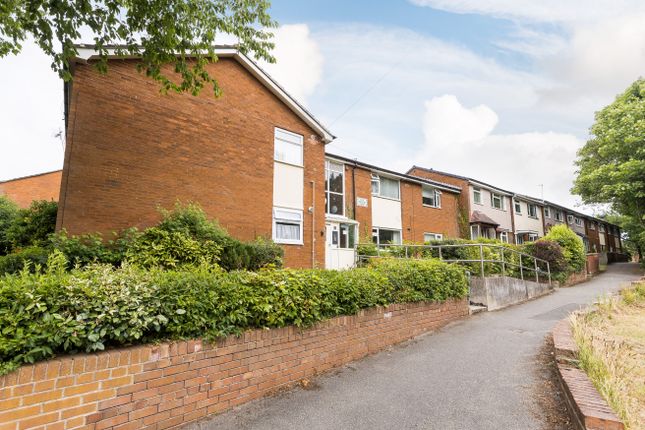 2 bed property, in Woolton Court, £100,000
