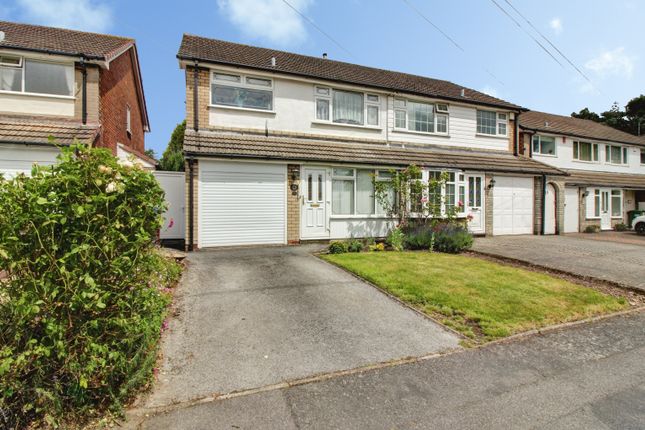 3 bed property, in Lakeside Drive, £260,000