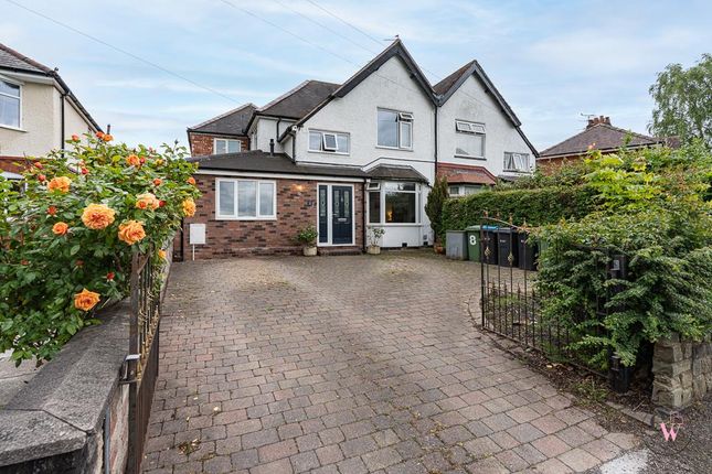5 bed property, in Moss Road, £475,000