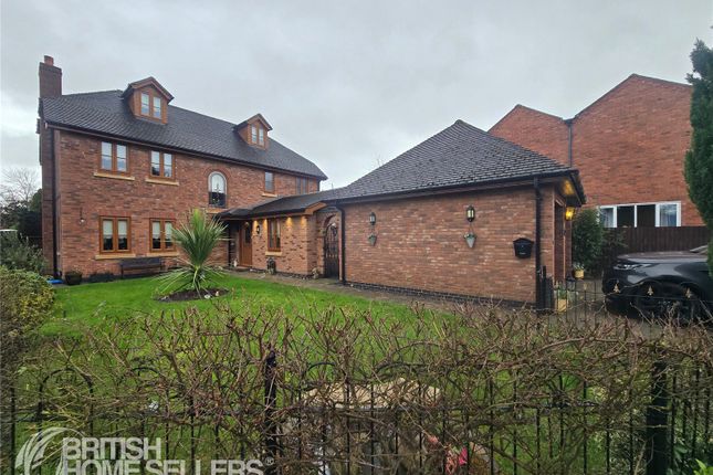5 bed property, in Glebe Meadows, £575,000