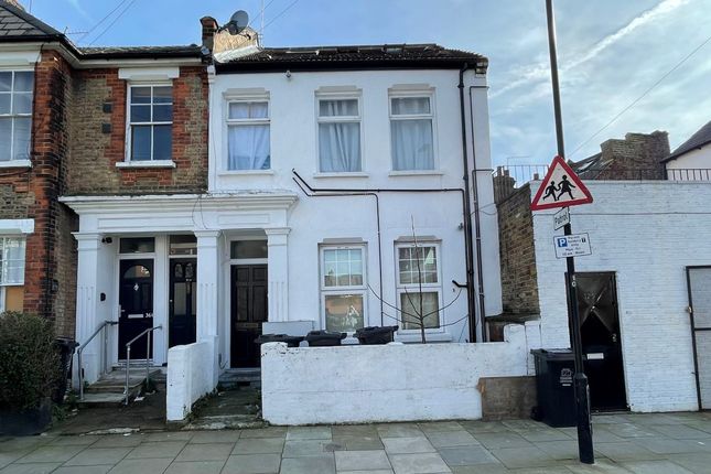 1 bed property, in Flat 5, £225,000