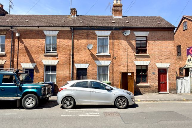 2 bed property, in Chance Street, £150,000