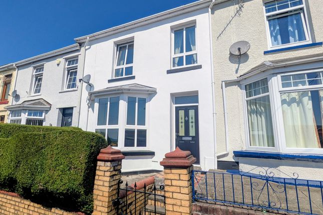 3 bed property, in Awelfryn Terrace, £175,000